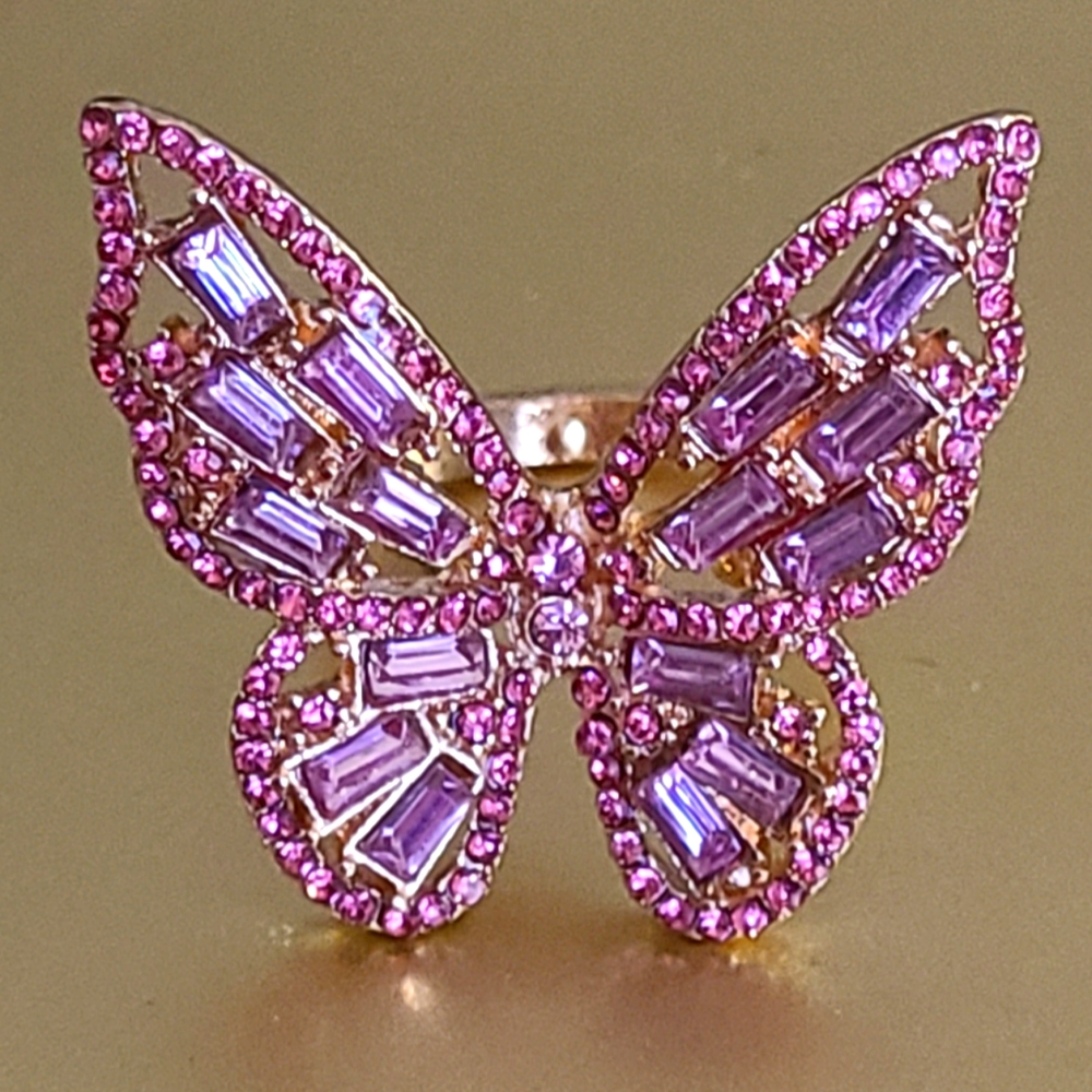 Womens ring